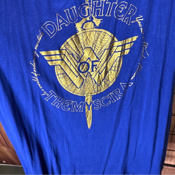 Hot Topic - Wonder Woman Sword Tank Top - Blue - 2x - Picture 2 of 9